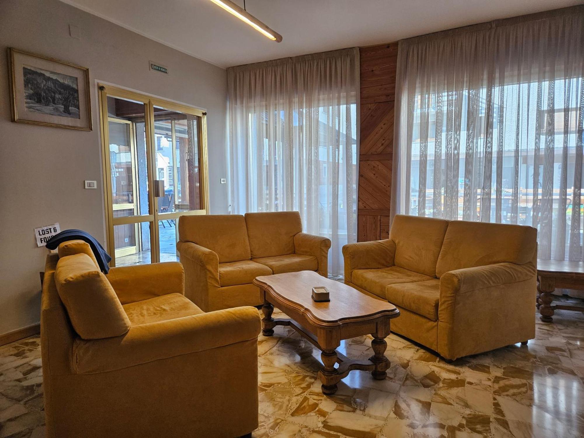 Hotel Holiday Debili Sauze D'Oulx Luaran gambar