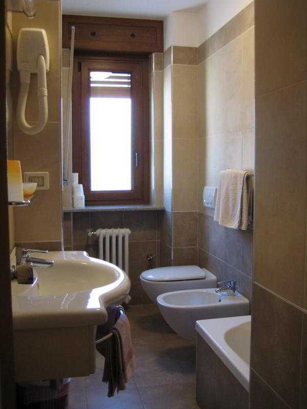 Hotel Holiday Debili Sauze D'Oulx Luaran gambar