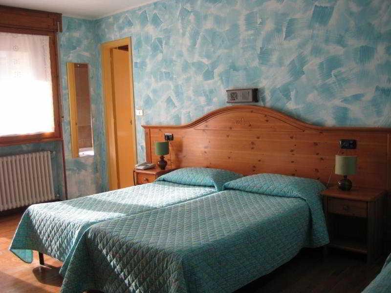 Hotel Holiday Debili Sauze D'Oulx Luaran gambar