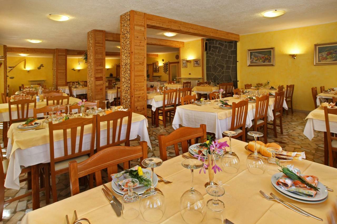 Hotel Holiday Debili Sauze D'Oulx Luaran gambar