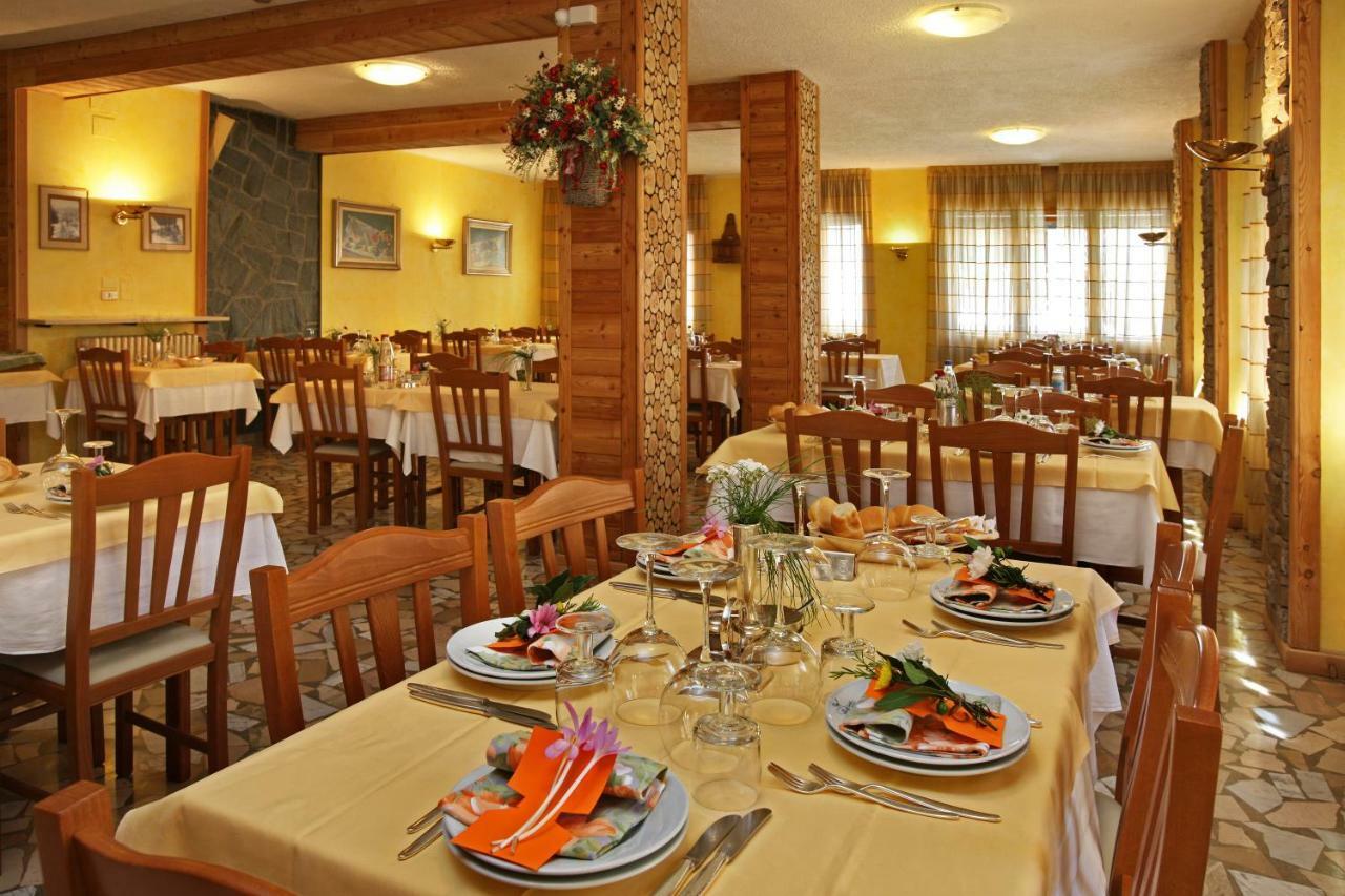 Hotel Holiday Debili Sauze D'Oulx Luaran gambar